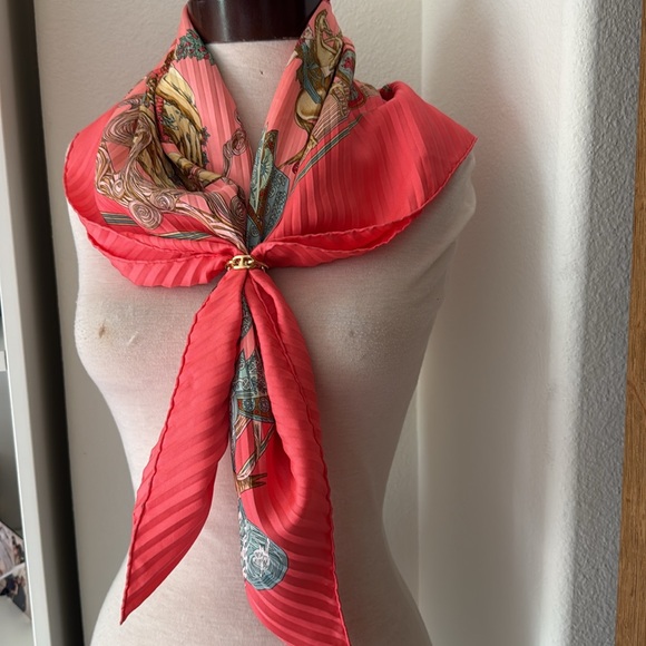 Hermes Pink and Blue Au Fil de la Soie  90 cm 100% silk Scarf - Picture 2 of 6